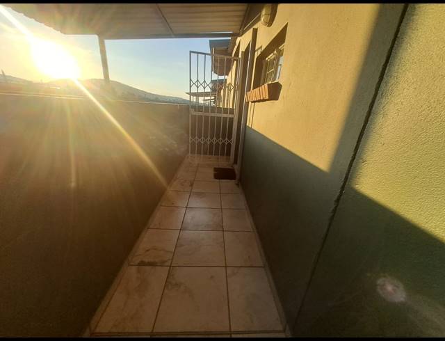 3 BEDROOM APARTMENT FOR SALE IN WATERVAL EAST